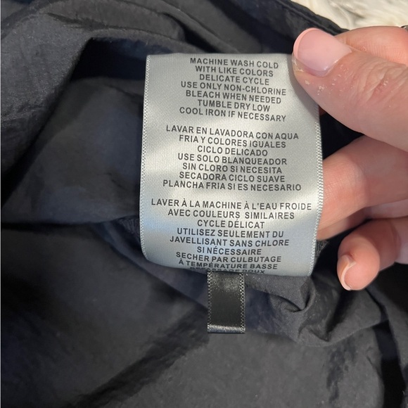 Levi’s Hooded Windbreaker XL NWOT | Lightweight Taslan Nylon - Picture 12 of 16